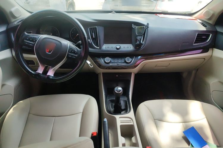 Used Roewe 360 2018 PLUS 1.5L Manual Luxury Edition Center Console