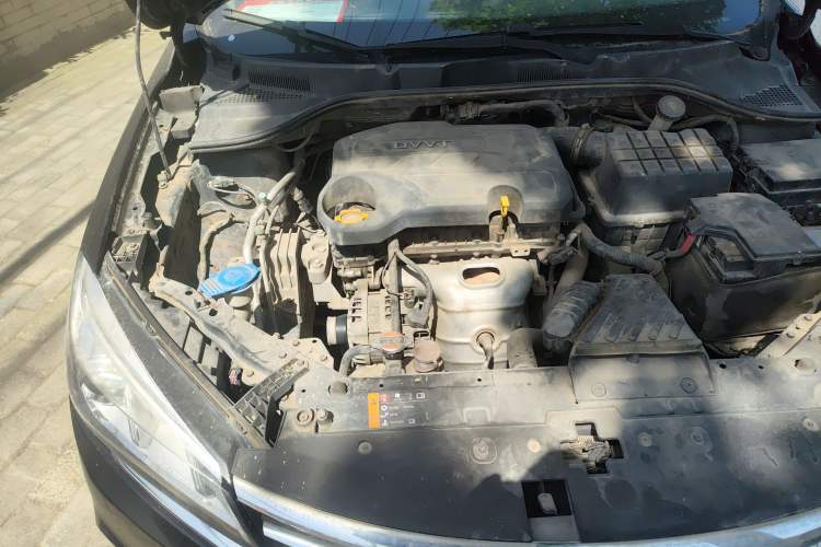 Used Roewe 360 2018 PLUS 1.5L Manual Luxury Edition Engine Bay Right