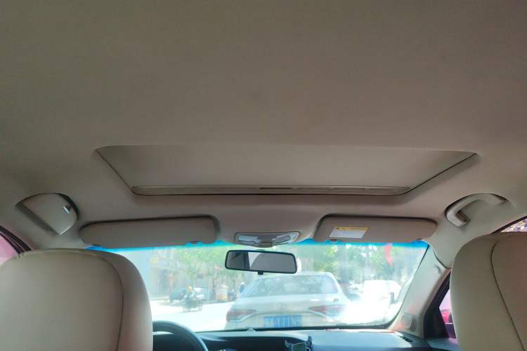 Used Roewe 360 2018 PLUS 1.5L Manual Luxury Edition Headliner