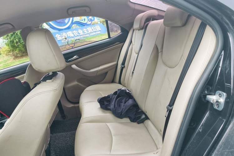 Used Roewe 360 2018 PLUS 1.5L Automatic Luxury Edition Left Rear Seat