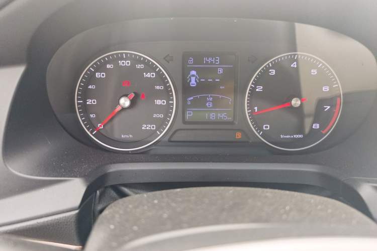 Used Roewe 360 2018 PLUS 1.5L Automatic Luxury Edition Odometer Close Up