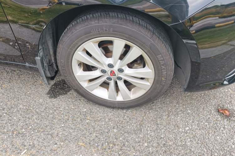 Used Roewe 360 2018 PLUS 1.5L Automatic Luxury Edition Right Front Wheel Hub