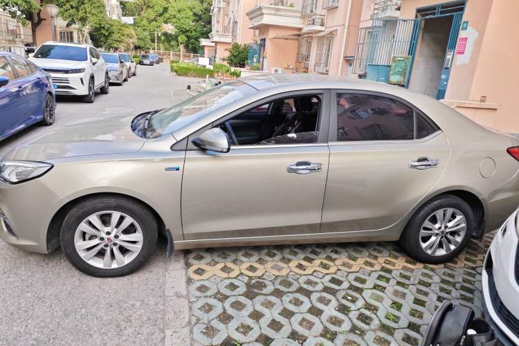 Used Roewe 360 2018 PLUS 1.5L Automatic Luxury Edition Exterior 1