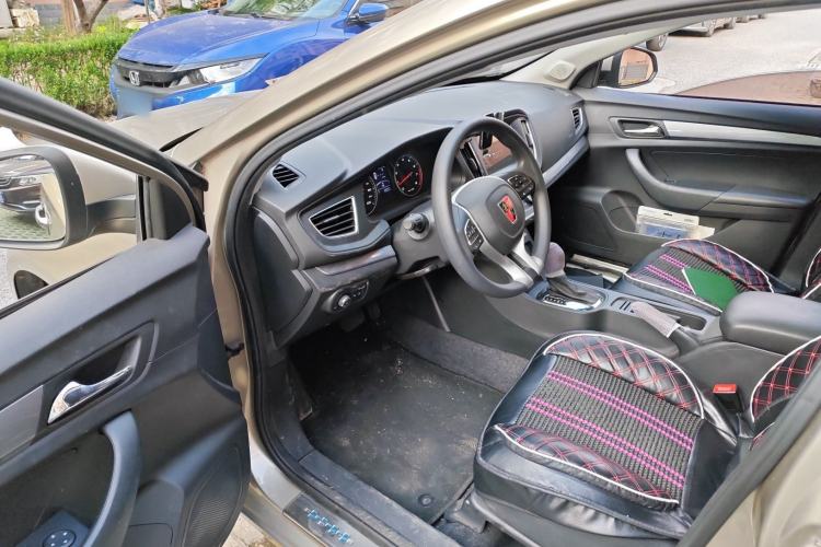 Used Roewe 360 2018 PLUS 1.5L Automatic Luxury Edition Interior 3