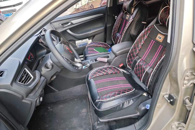 Used Roewe 360 2018 PLUS 1.5L Automatic Luxury Edition Left Front Seat