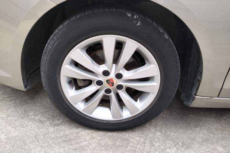 Used Roewe 360 2018 PLUS 1.5L Automatic Luxury Edition Left Front Wheel Hub