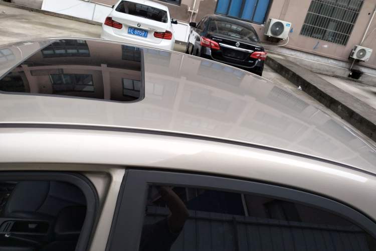 Used Roewe 360 2018 PLUS 1.5L Automatic Luxury Edition Roof
