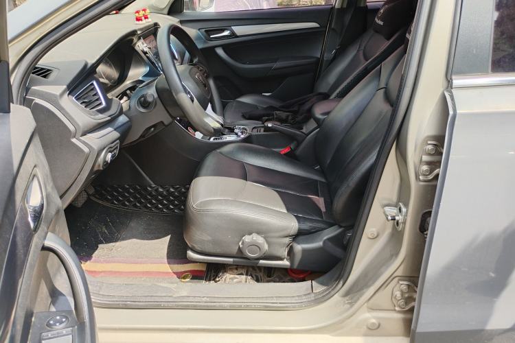 Used Roewe 360 2018 PLUS 1.5L Automatic Luxury Edition Driver Seat