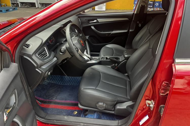 Used Roewe 360 2018 PLUS 1.5L Automatic Luxury Edition Interior 3