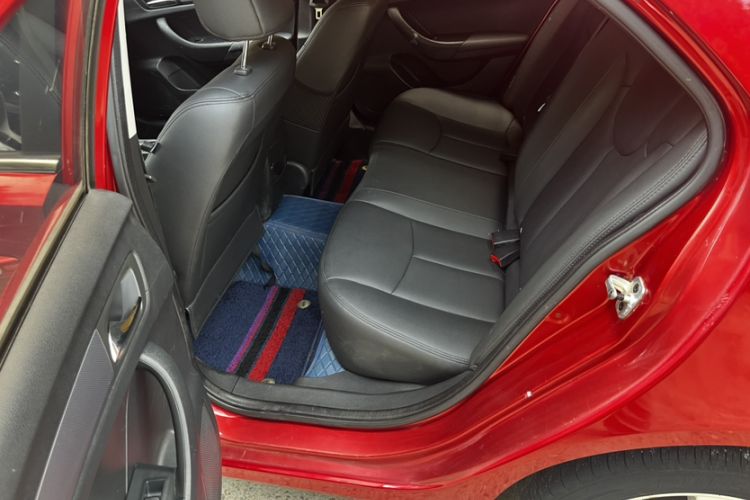Used Roewe 360 2018 PLUS 1.5L Automatic Luxury Edition Interior 4