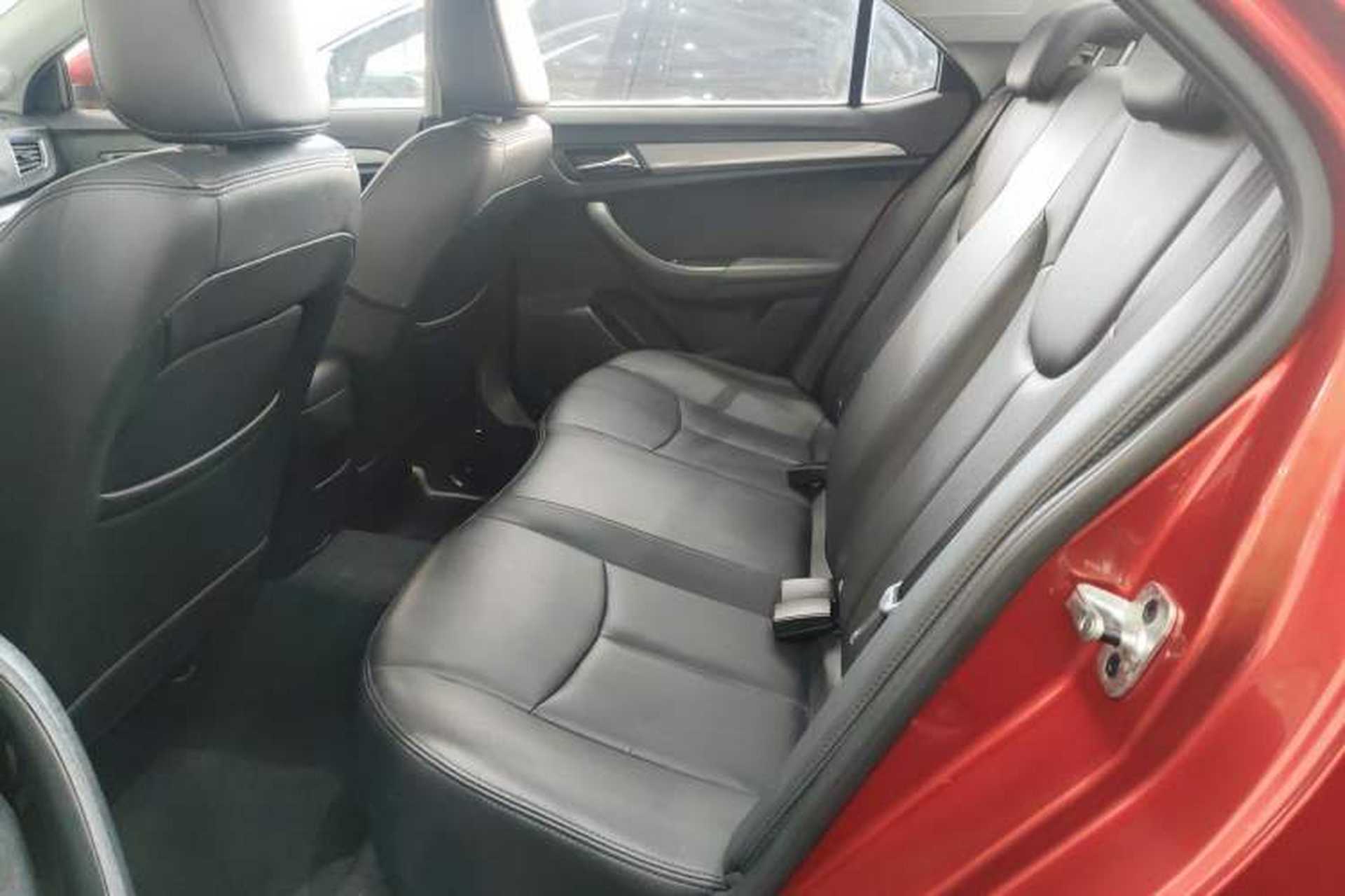 Used Roewe 360 2018 PLUS 1.5L Automatic Luxury Edition Interior 4