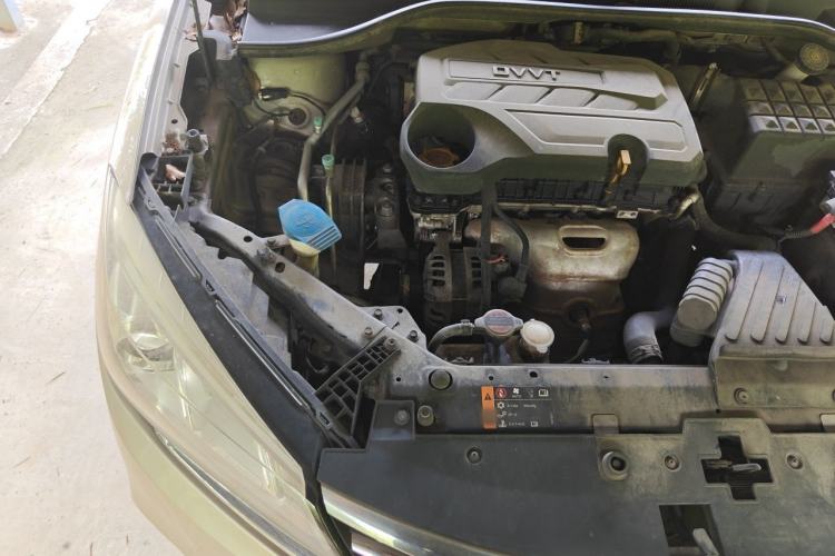 Used Roewe 360 2018 PLUS 1.5L Automatic Luxury Edition Engine Bay Right
