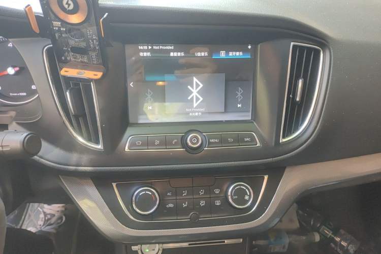Used Roewe 360 2018 PLUS 1.5L Automatic Luxury Edition Audio And AC Panel