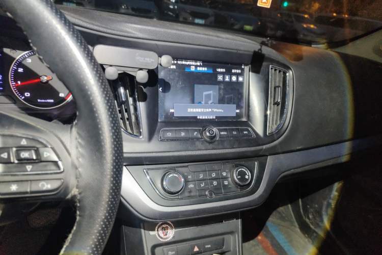 Used Roewe 360 2018 PLUS 1.5L Automatic Luxury Edition Audio And AC Panel