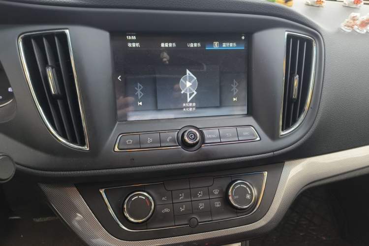 Used Roewe 360 2018 PLUS 1.5L Automatic Luxury Edition Audio And AC Panel