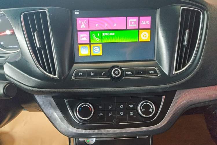 Used Roewe 360 2018 PLUS 1.5L Automatic Luxury Edition Audio And AC Panel