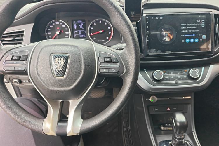 Used Roewe 360 2018 PLUS 1.5L Automatic Luxury Edition Center Console