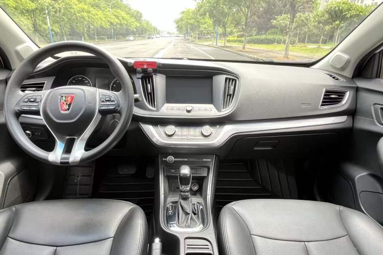 Used Roewe 360 2018 PLUS 1.5L Automatic Luxury Edition Center Console