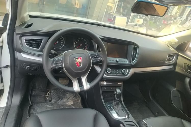 Used Roewe 360 2018 PLUS 1.5L Automatic Luxury Edition Center Console