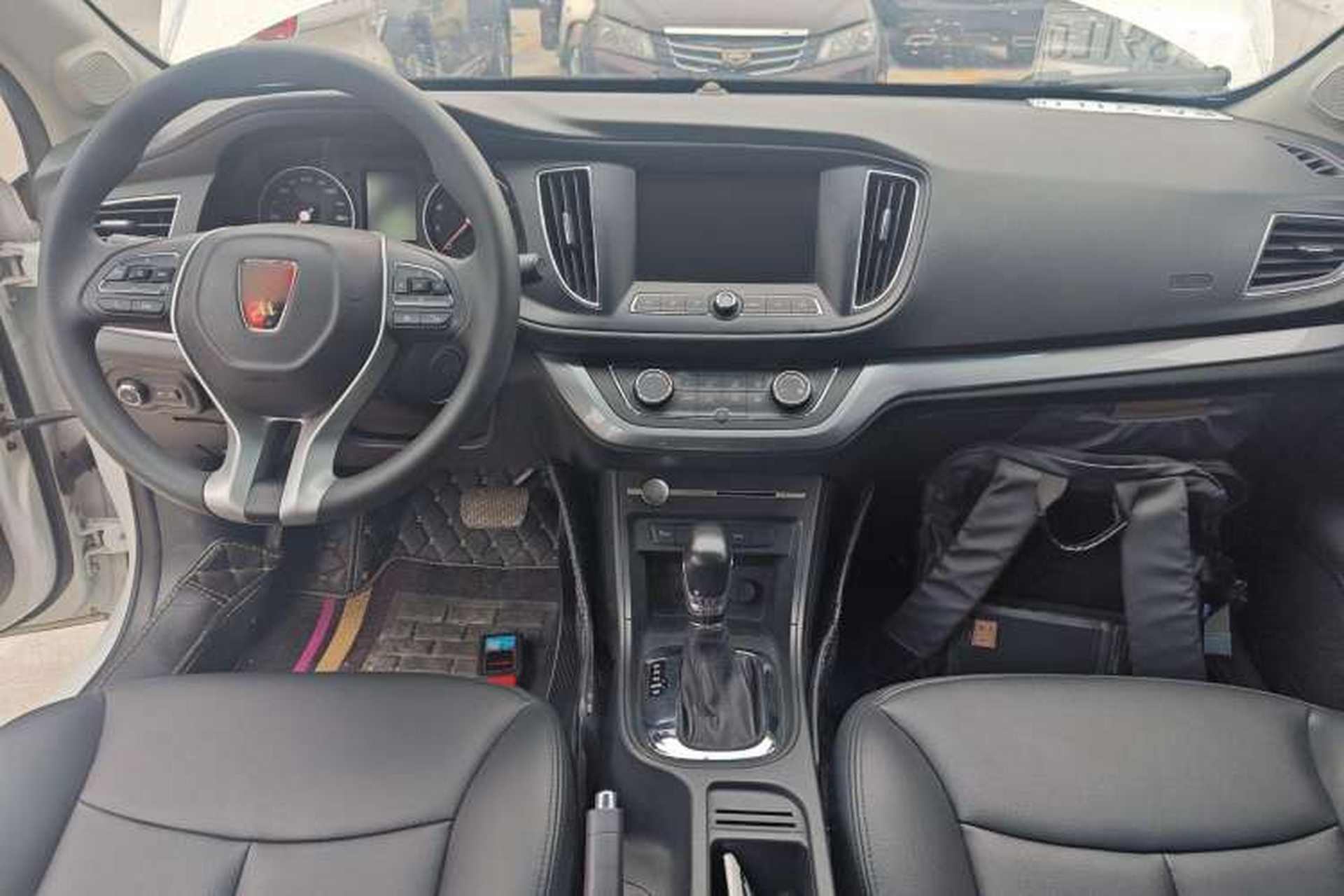 Used Roewe 360 2018 PLUS 1.5L Automatic Luxury Edition Center Console