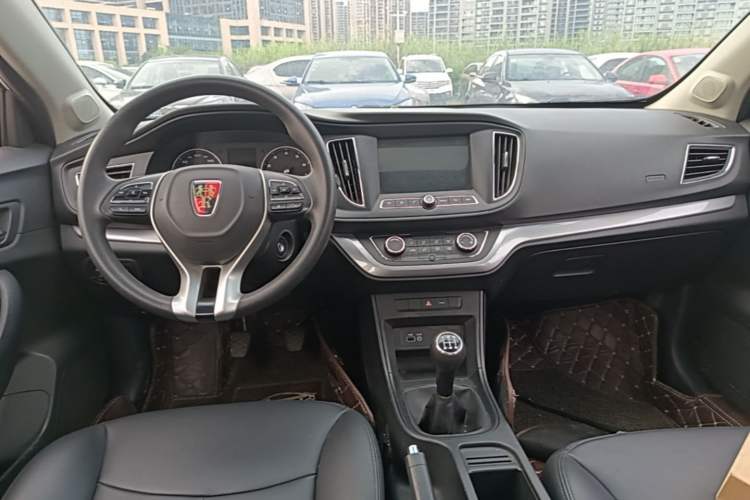 Used Roewe 360 2018 PLUS 1.5L Manual Luxury Edition Center Console