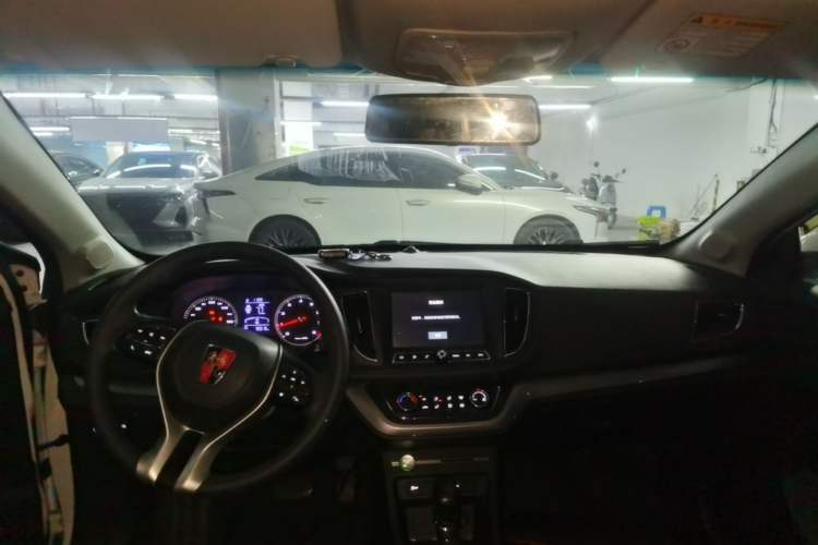 Used Roewe 360 2018 PLUS 1.5L Automatic Luxury Edition Center Console