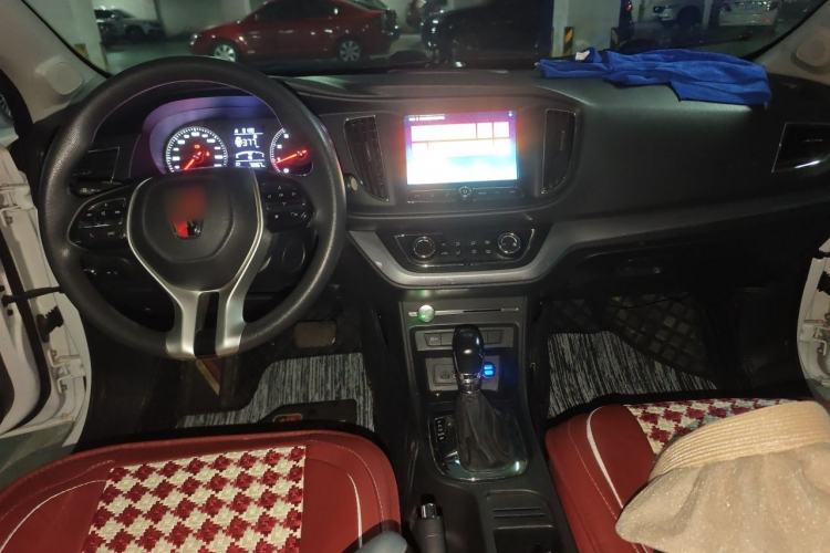 Used Roewe 360 2018 PLUS 1.5L Automatic Luxury Edition Center Console
