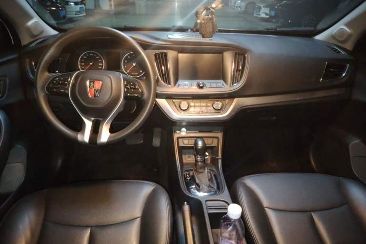 Used Roewe 360 2018 PLUS 1.5L Automatic Luxury Edition Center Console