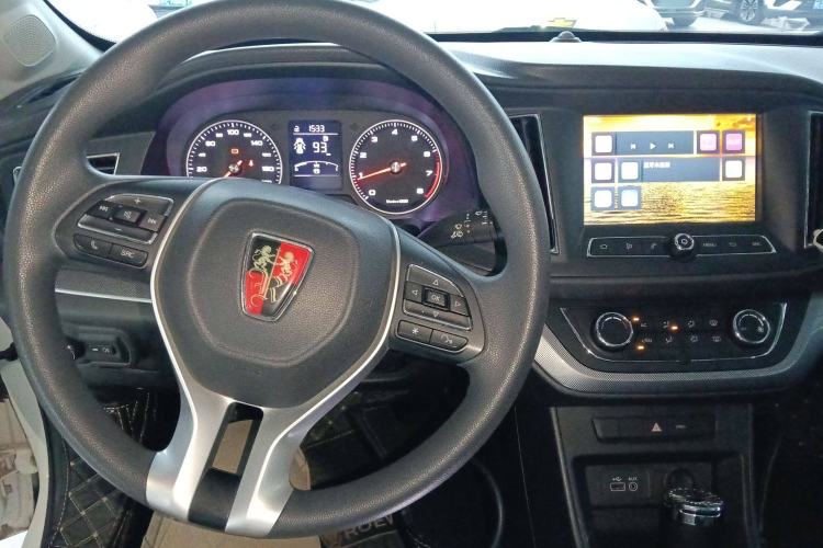 Used Roewe 360 2018 PLUS 1.5L Manual Luxury Edition Center Console
