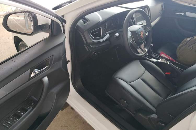 Used Roewe 360 2018 PLUS 1.5L Automatic Luxury Edition Driver Seat