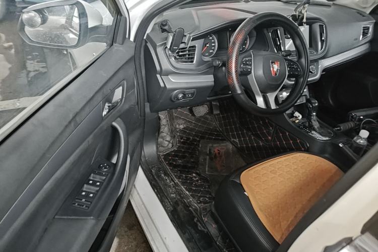 Used Roewe 360 2018 PLUS 1.5L Automatic Luxury Edition Driver Seat