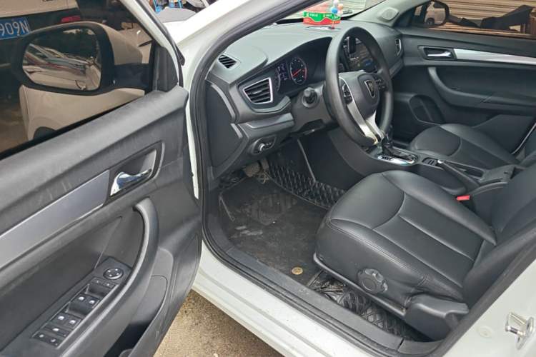 Used Roewe 360 2018 PLUS 1.5L Automatic Luxury Edition Driver Seat