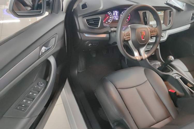 Used Roewe 360 2018 PLUS 1.5L Manual Luxury Edition Driver Seat