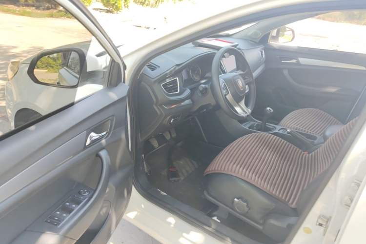 Used Roewe 360 2018 PLUS 1.5L Manual Luxury Edition Driver Seat