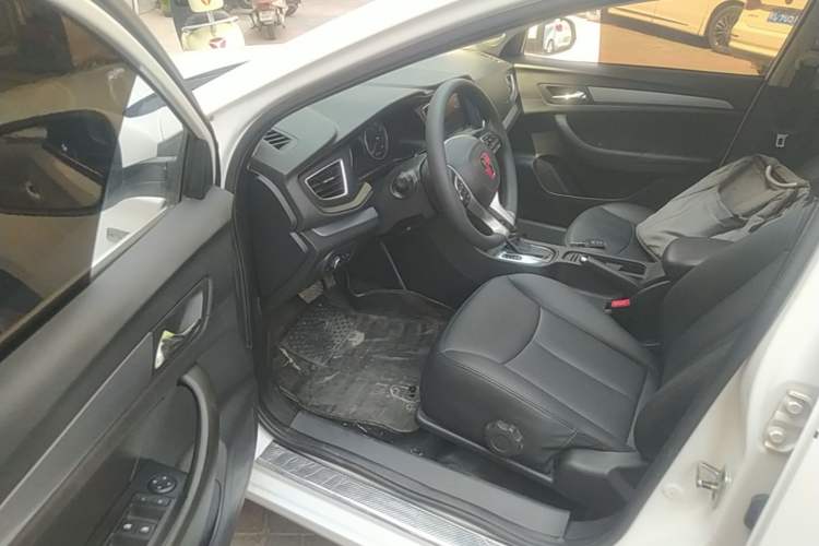 Used Roewe 360 2018 PLUS 1.5L Automatic Luxury Edition Driver Seat