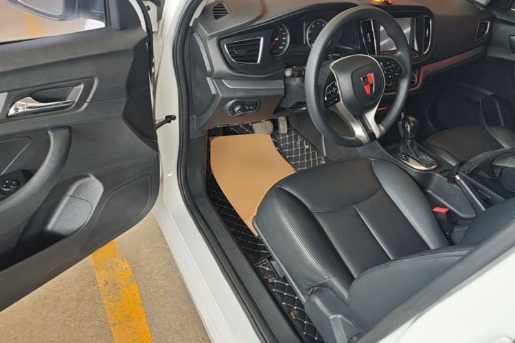 Used Roewe 360 2018 PLUS 1.5L Automatic Luxury Edition Driver Seat