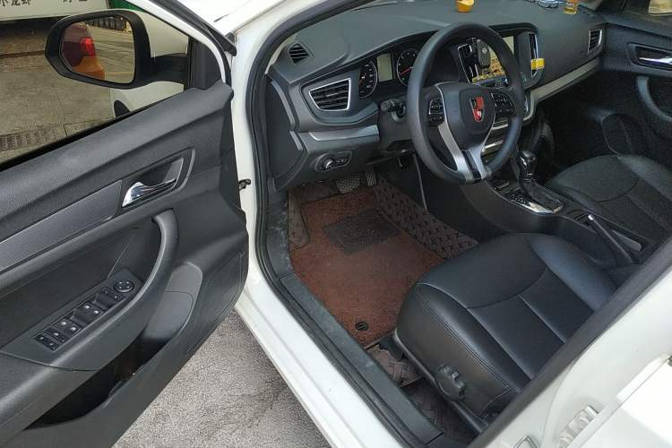 Used Roewe 360 2018 PLUS 1.5L Automatic Luxury Edition Driver Seat