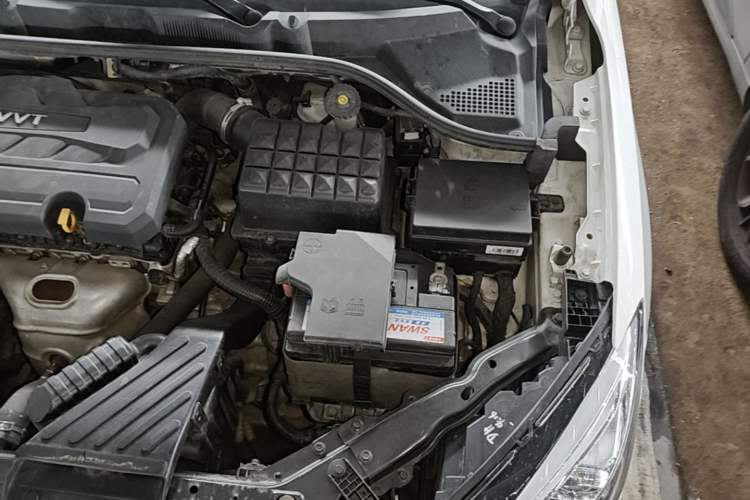 Used Roewe 360 2018 PLUS 1.5L Automatic Luxury Edition Engine Bay Left