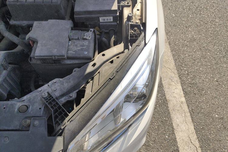 Used Roewe 360 2018 PLUS 1.5L Automatic Luxury Edition Engine Bay Left