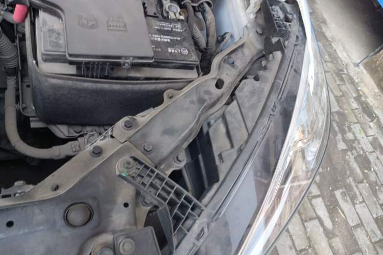 Used Roewe 360 2018 PLUS 1.5L Automatic Luxury Edition Engine Bay Left