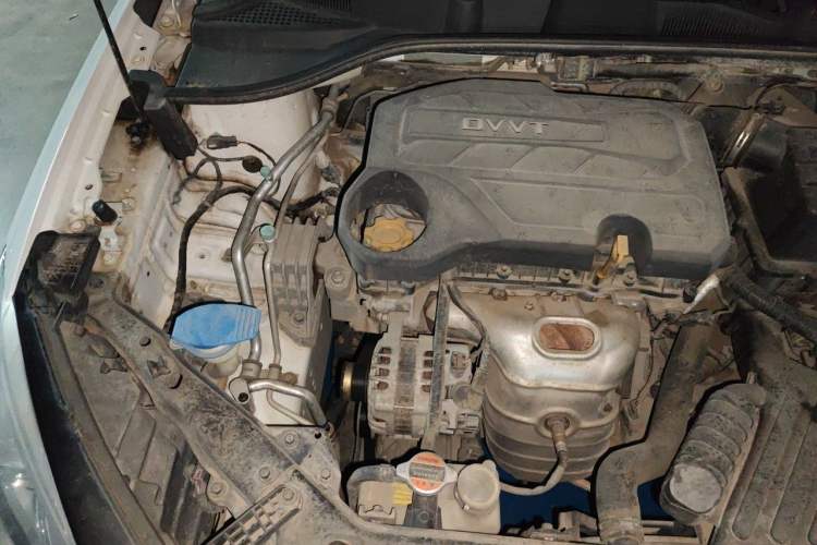 Used Roewe 360 2018 PLUS 1.5L Manual Luxury Edition Engine Bay Right