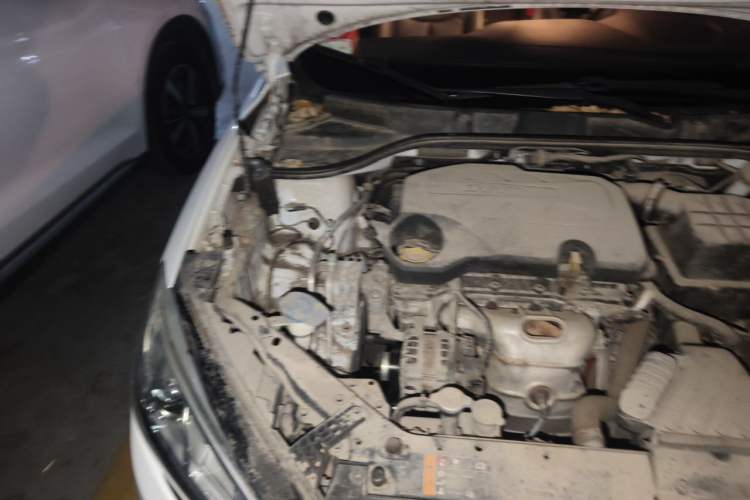 Used Roewe 360 2018 PLUS 1.5L Automatic Luxury Edition Engine Bay Right