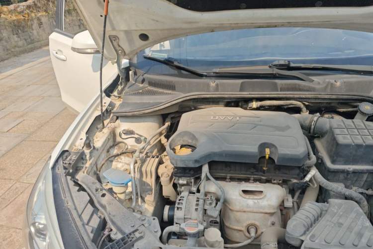Used Roewe 360 2018 PLUS 1.5L Manual Luxury Edition Engine Bay Right