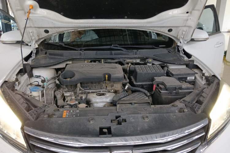 Used Roewe 360 2018 PLUS 1.5L Manual Luxury Edition Engine Bay