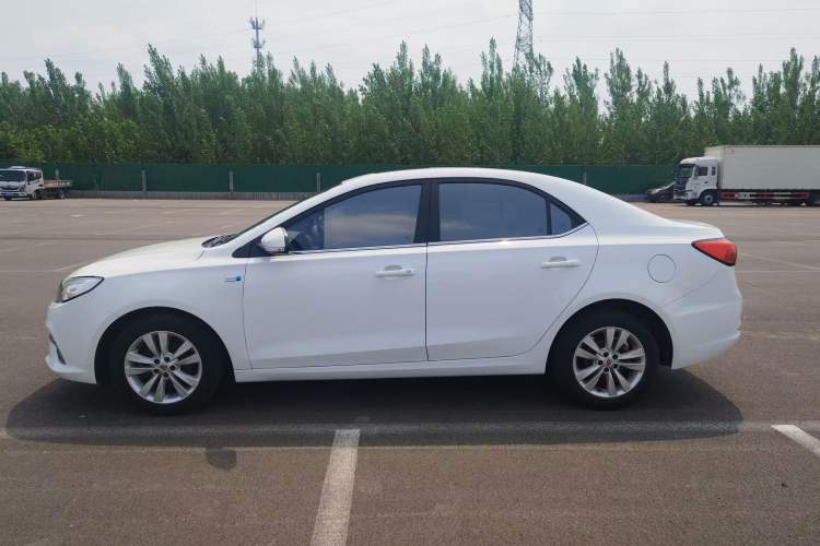 Used Roewe 360 2018 PLUS 1.5L Automatic Luxury Edition Exterior 3
