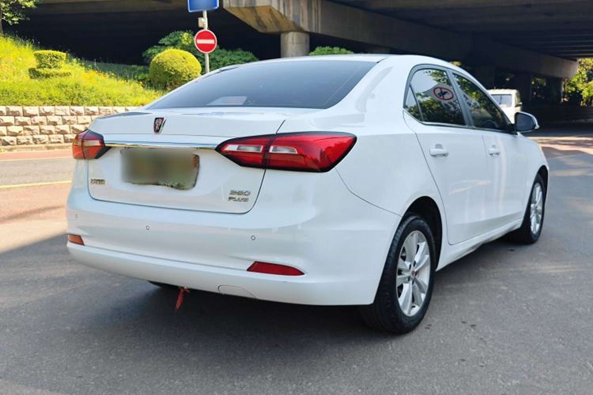 Used Roewe 360 2018 PLUS 1.5L Automatic Luxury Edition Exterior 4