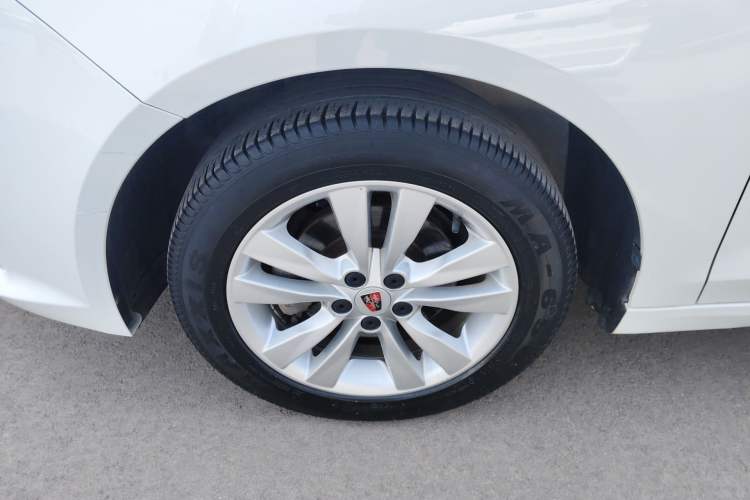 Used Roewe 360 2018 PLUS 1.5L Manual Luxury Edition Exterior 4