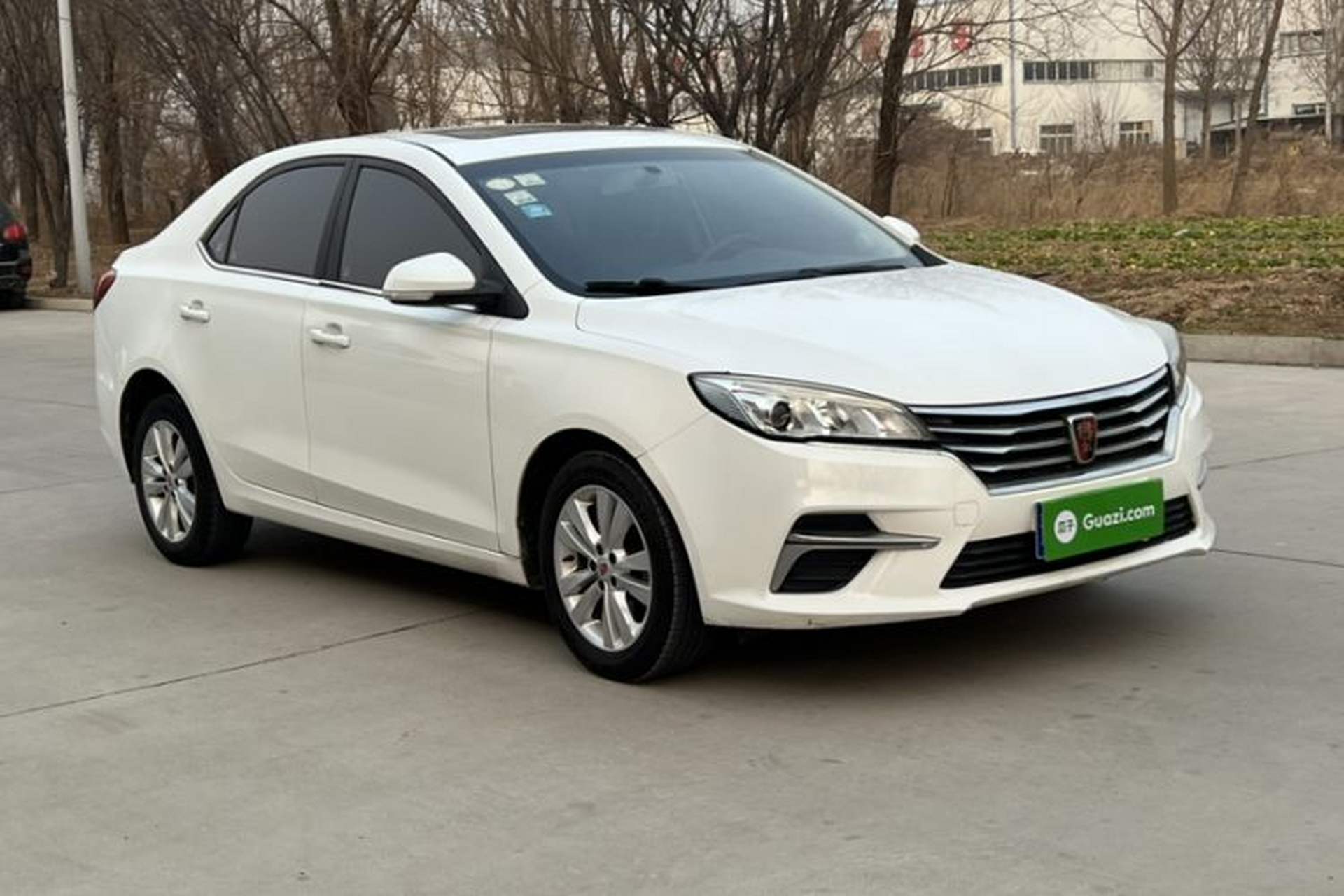 Used Roewe 360 2018 PLUS 1.5L Manual Luxury Edition Exterior 4