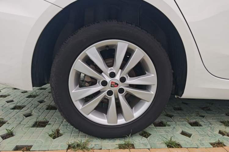 Used Roewe 360 2018 PLUS 1.5L Automatic Luxury Edition Exterior 5