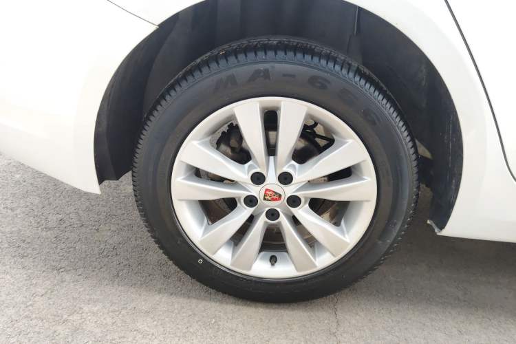 Used Roewe 360 2018 PLUS 1.5L Manual Luxury Edition Exterior 5